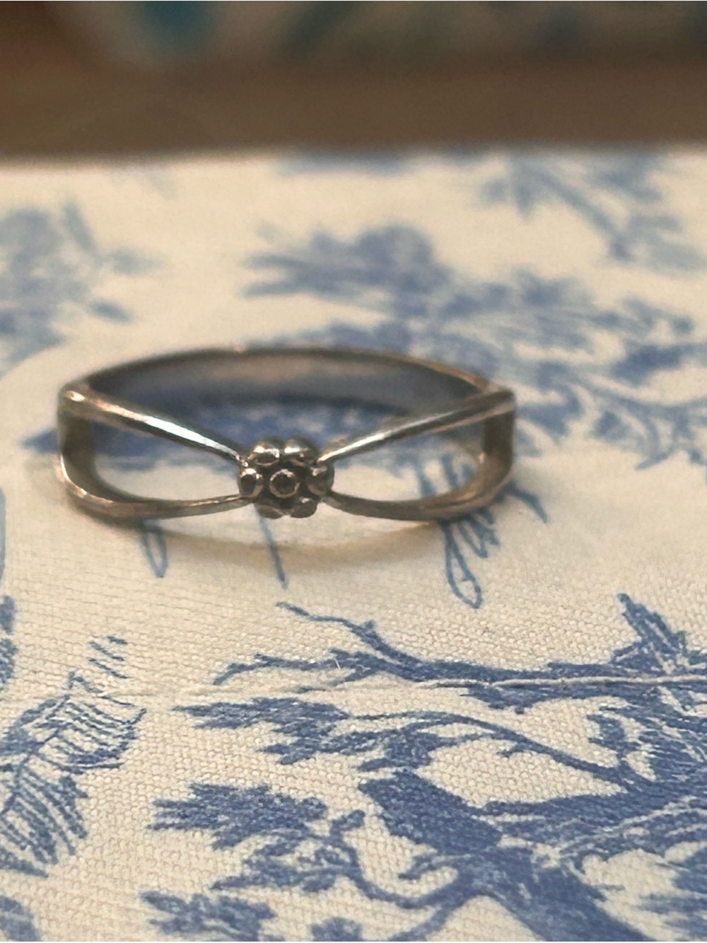 Sterling Silver Floral Twist Ring - Silver